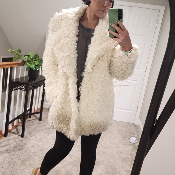 🚫SOLD🚫 NWT Nasty Gal ultra Teddy Coat! - Picture 9 of 9